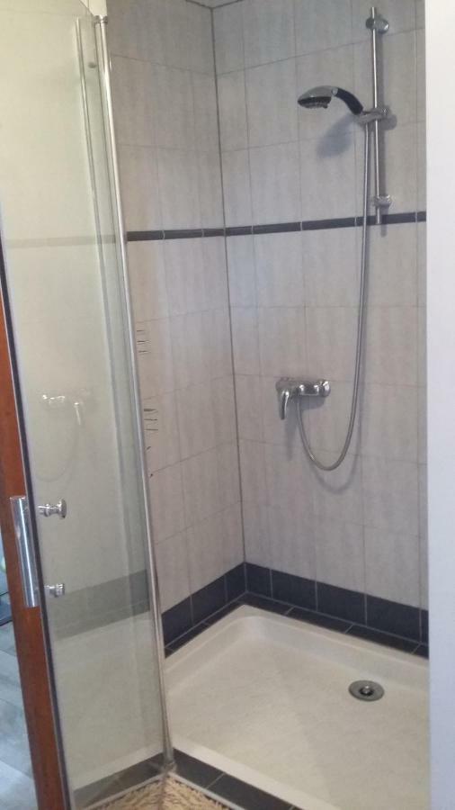 Apartamento La Ferme Du Nizon Valeille Exterior foto